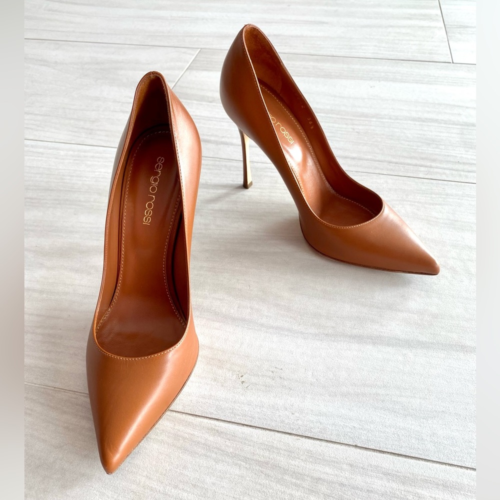 Sergio Rossi camel pumps!! Never worn! Size 36.6!!